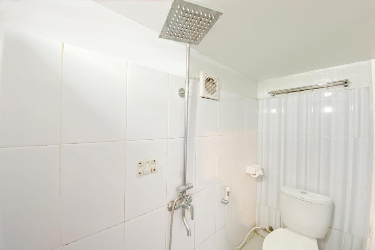 בוקיטינגי Hotel Ananda Syariah Redpartner מראה חיצוני תמונה