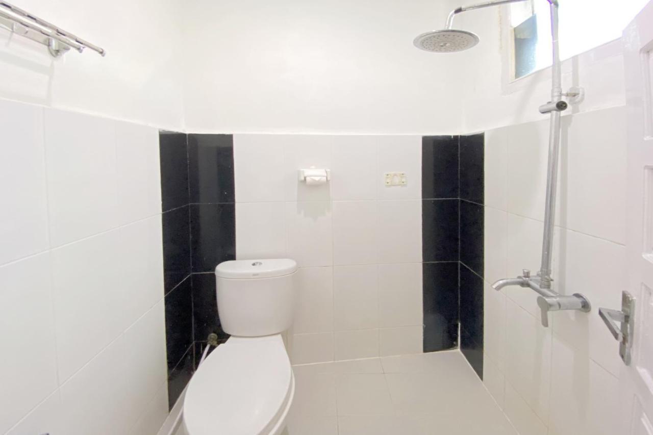 בוקיטינגי Hotel Ananda Syariah Redpartner מראה חיצוני תמונה