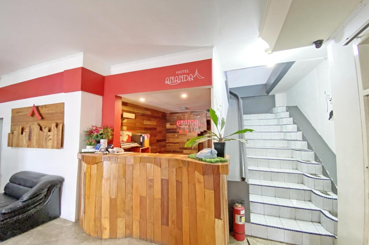 בוקיטינגי Hotel Ananda Syariah Redpartner מראה חיצוני תמונה